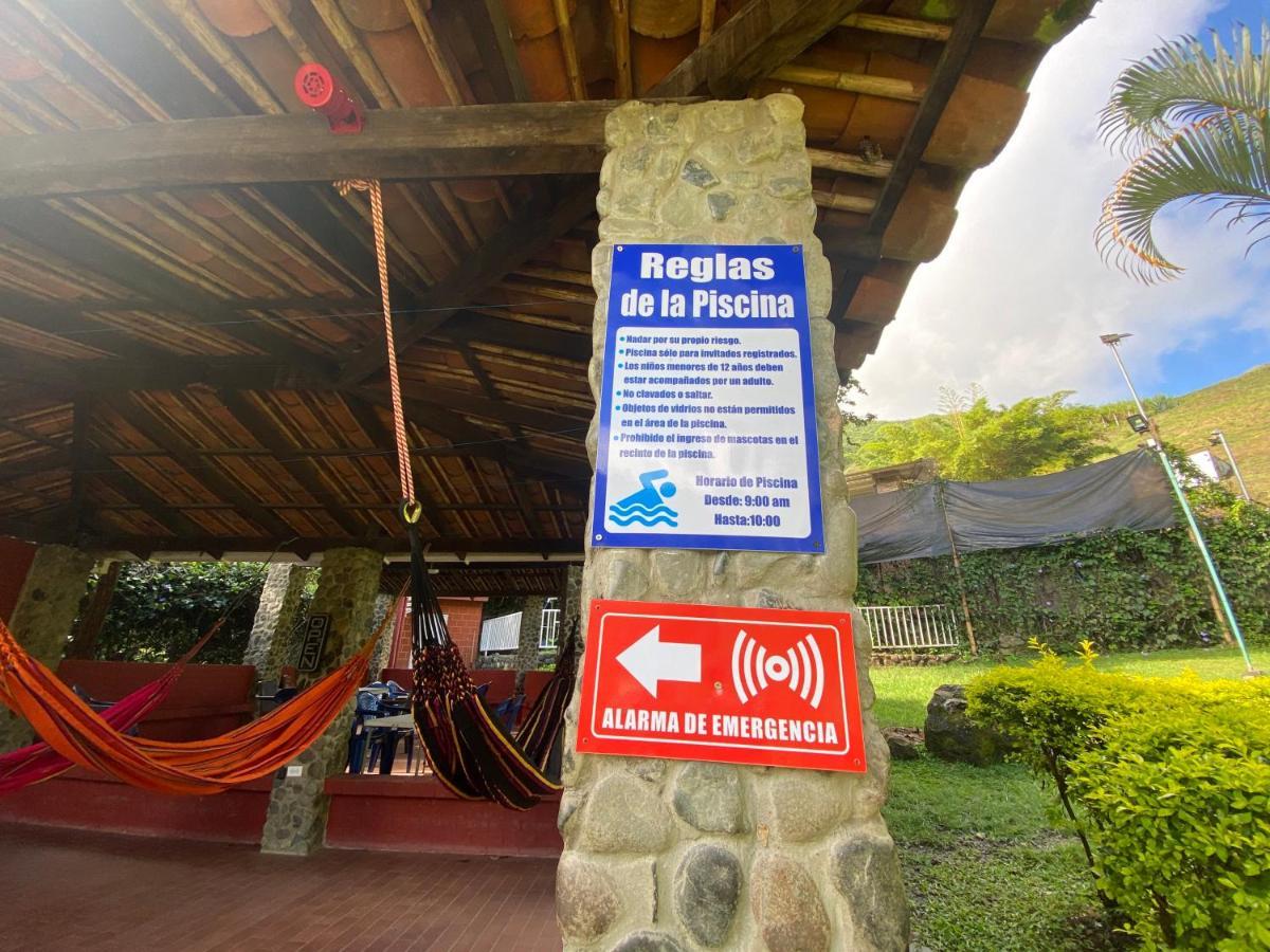 Finca Villa Chalet Del Rio Cali Farm Villa Chalet Cali River Eksteriør billede